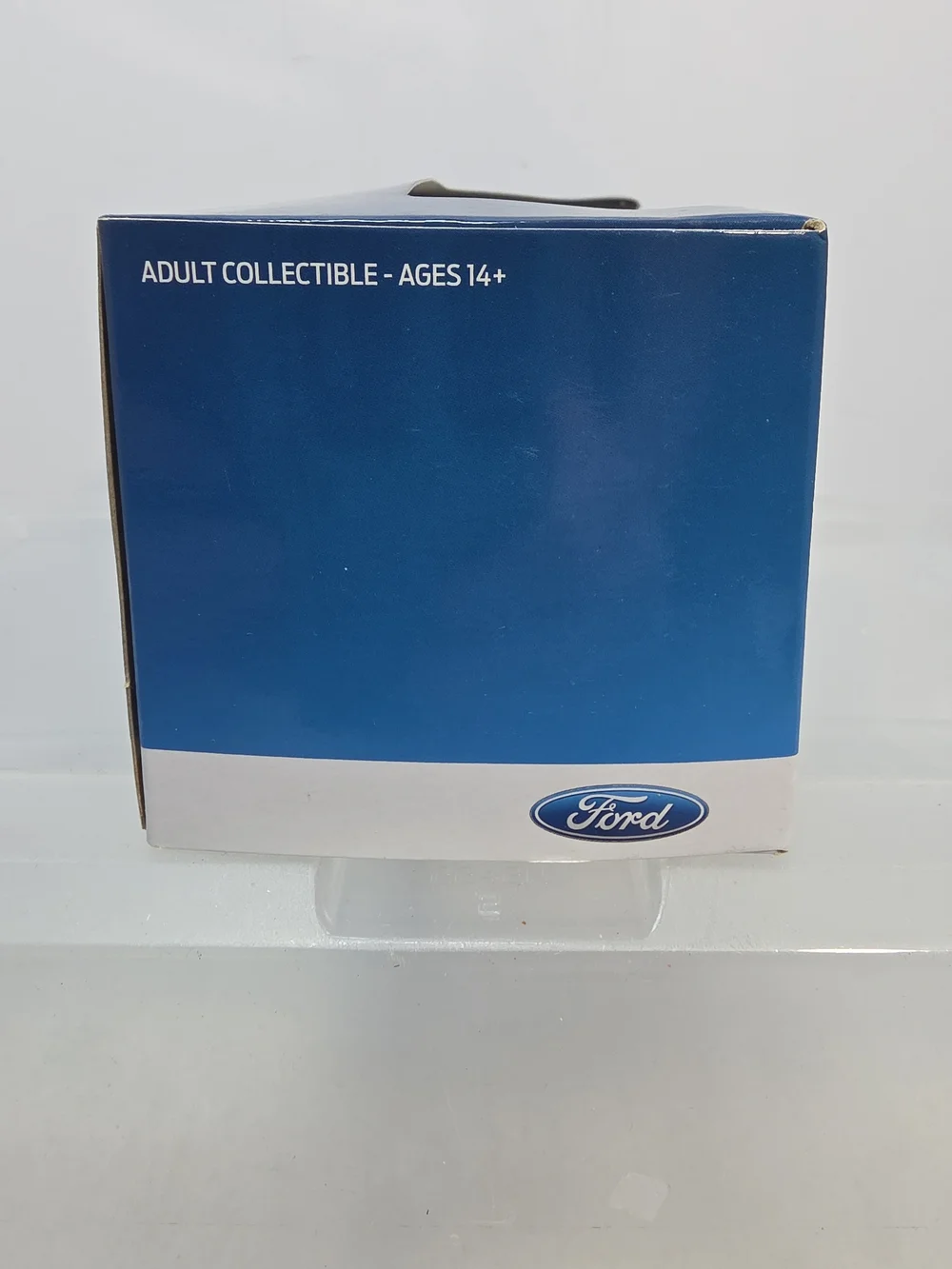 2014 Ford Transit (V408) White Diecast 1:43 Scale Model - Greenlight 86044 (UR)